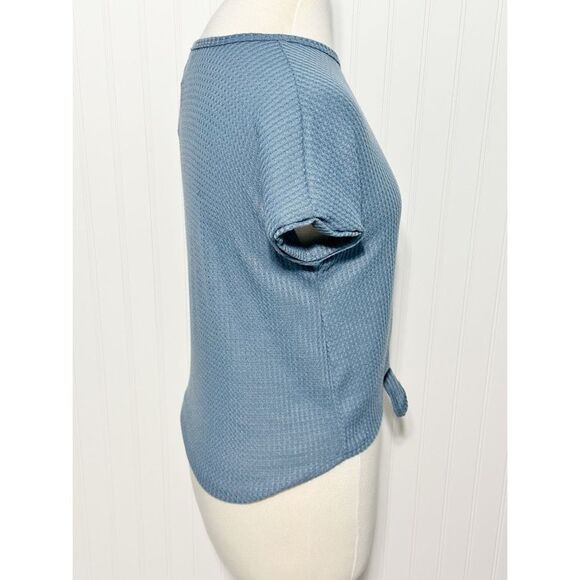 Crown of Hearts Women's Salina Tie Front Button-Down Waffle Knit Top Blue Large - Picture 5 of 11